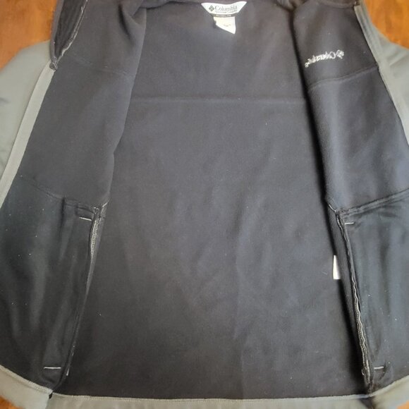 Columbia ~ Sz M ~ Full Zip Front  Hoodie ~ Excellent Condition - Picture 3 of 9